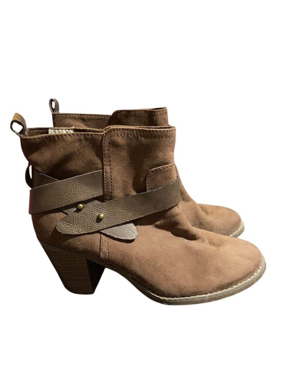 Old Navy women’s brown, faux suede ankle boot size 8